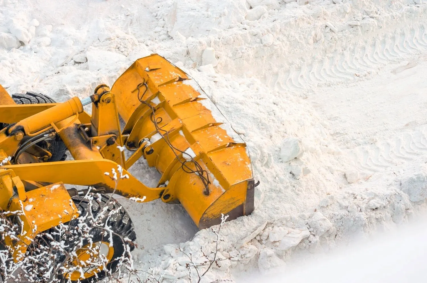 Seasonal Snow Removal Contracts for Businesses